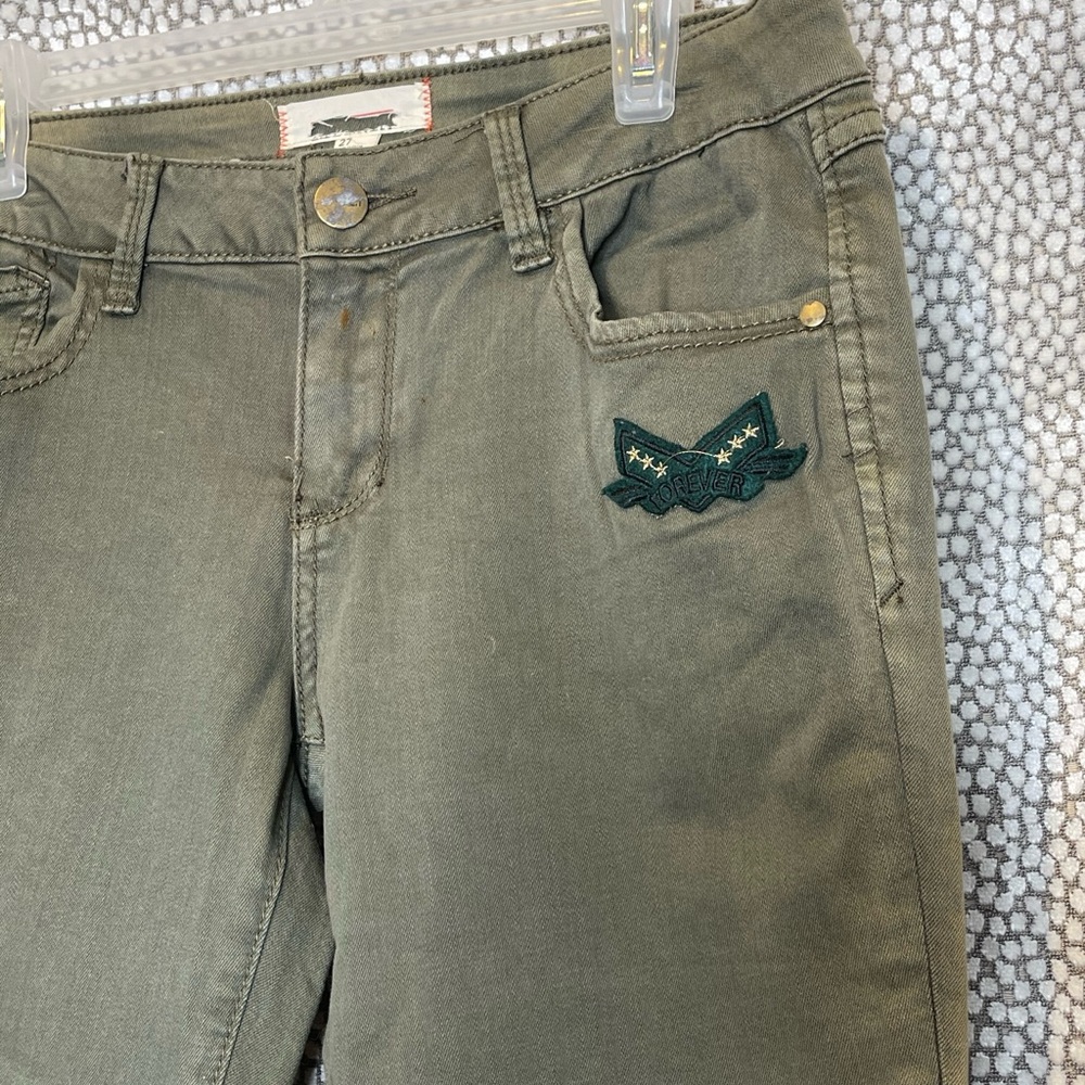 Forever 21 Olive Green Military Inspired Jeans Cropped Mid Rise Jeans Size 27 - Picture 9 of 12